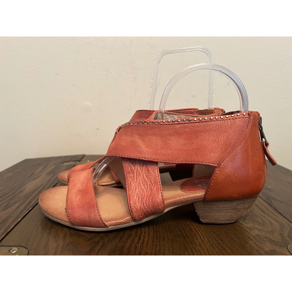 Miz Mooz Leather Studded Cross Strap Sandals Candace Women's‎ Size 8.5-9